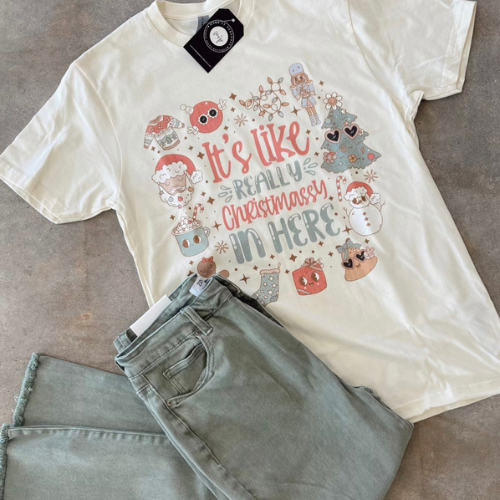 Christmasy in here tee